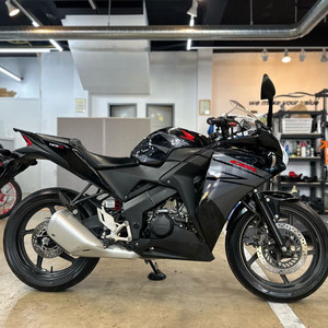 혼다 CBR125 17년식 1만km 특 S급 무사고 이미지