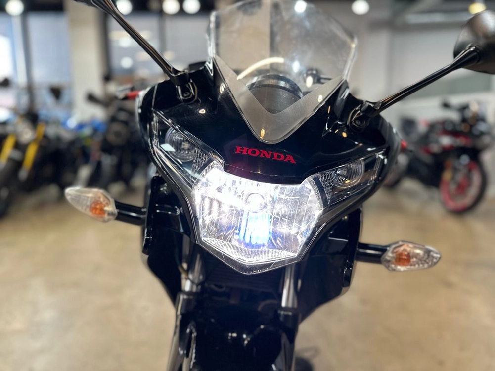 혼다 CBR125 17년식 1만km 특 S급 무사고 이미지