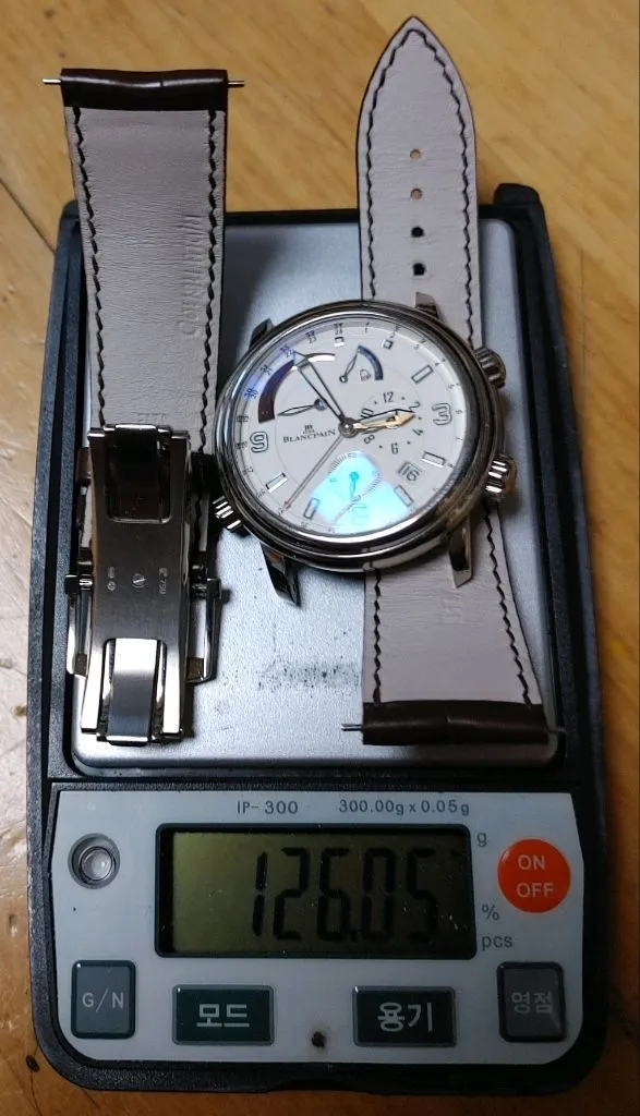 블랑팡 르망 알람gmt 18k 금통시계 이미지