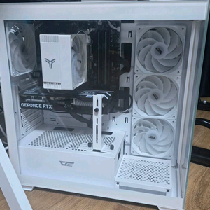 화이트 게이밍PC 본체 (7500F/RTX4060) 이미지