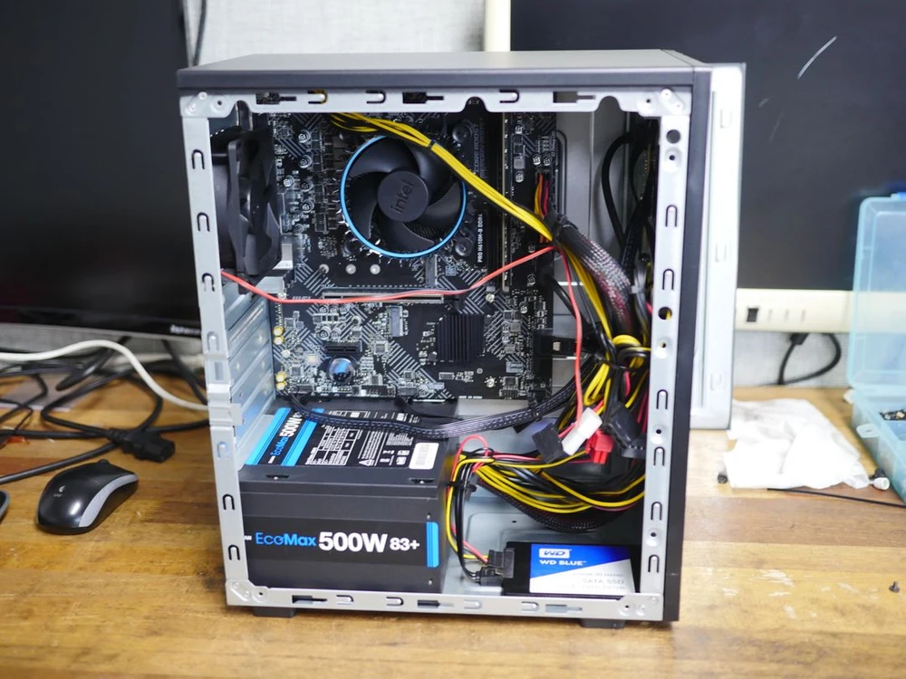 고성능 사무용 컴퓨터 i3-12100 16GB SSD250GB 본체 이미지