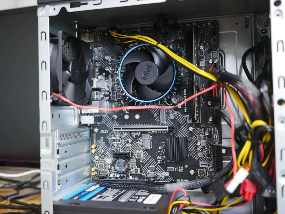 고성능 사무용 컴퓨터 i3-12100 16GB SSD250GB 본체 이미지