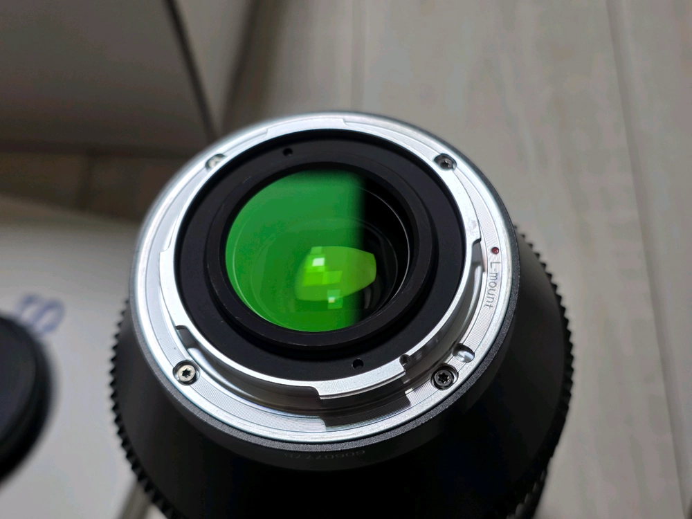 시루이 아나모픽 아나몰픽 50mm t2.9 파나소닉 L마운트 시네마렌즈 이미지