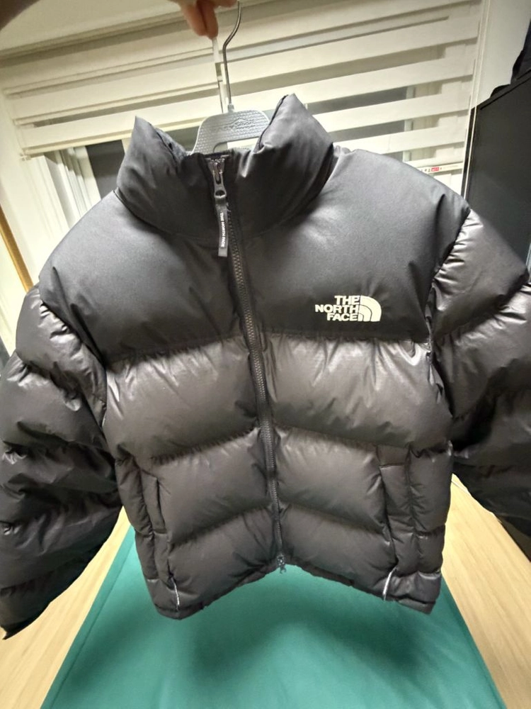 눕시 다운 패딩 재킷 이미지