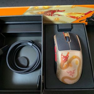 레이저 바이퍼 (Razer Viper) V3 Pro 카스 에디션 + 패드 세트 판매합니다 이미지
