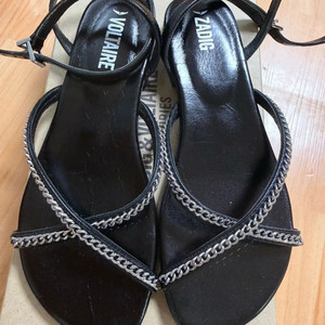 쟈딕앤볼테르(Zadig & Voltaire) 록지(Rockzy) 블랙 천연가죽 샌들 36(230) 이미지