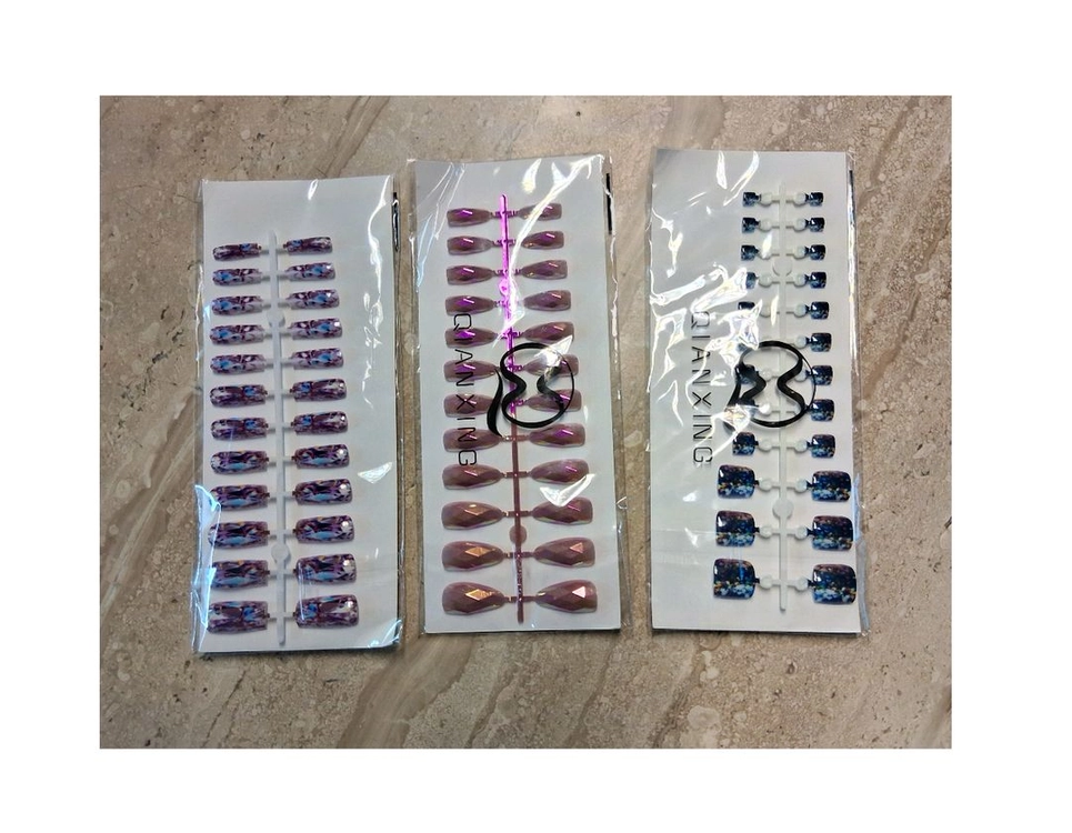 네일팁 2개 + 페디팁 1개 일괄 1000원 이미지