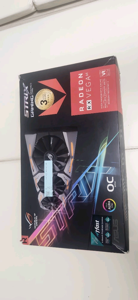 ASUS ROG STRIX 라데온 RX VEGA 64 이미지