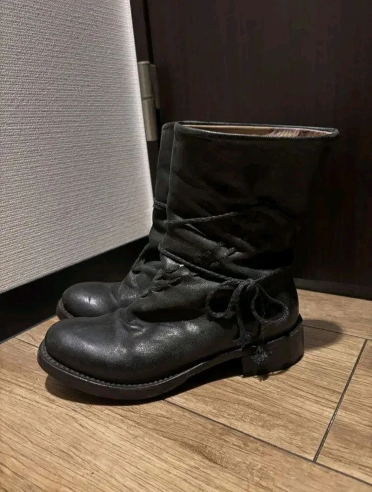 요지야마모토 X 셰레비키오비키 호스 레더 레이스업 부츠 블랙 이미지