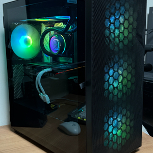 인텔 정품 i7-13700k 작업용 게이밍 컴퓨터 급처 이미지