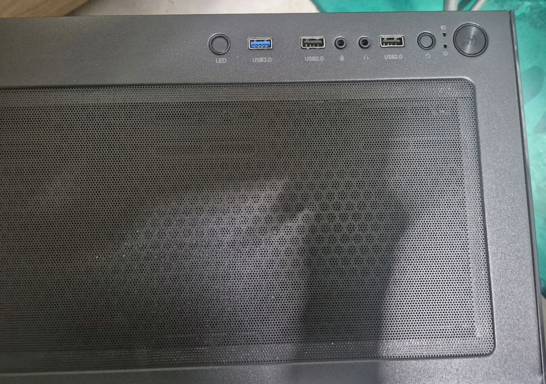 급처 / RTX5070 / 5700X3D / 64GB / 게이밍본체 이미지