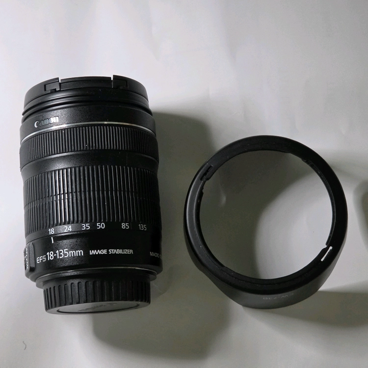 캐논 ef-s 18-135mm F3.5-5.6 IS STM 렌즈 이미지