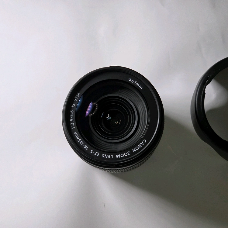 캐논 ef-s 18-135mm F3.5-5.6 IS STM 렌즈 이미지