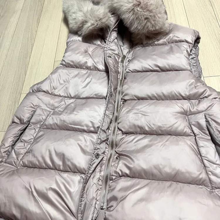 쥬크 ZOOC 59.9만 핑크 폭스후드 덕다운 패딩조끼 오리털 점퍼 자켓 퍼 베스트 주크 이미지