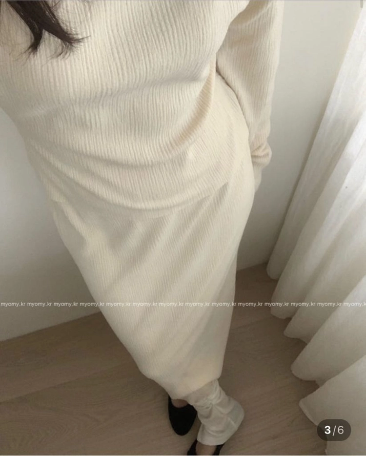 파운더스 크림색 플리츠 하이넥 반폴라 밴딩 스커트 set 이미지