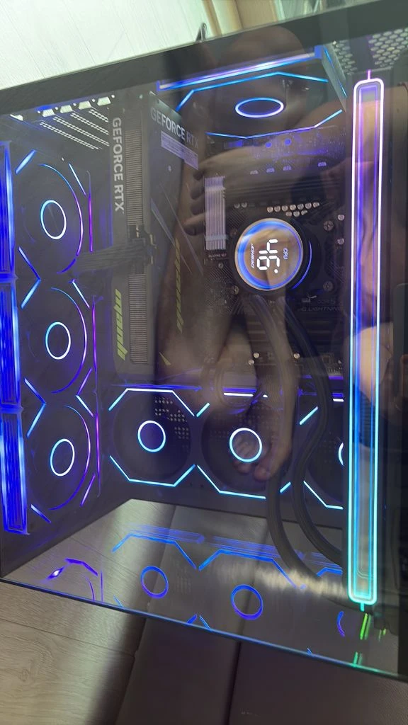 13600k rx7800xt 32gb 1tb 고성능 게이밍 pc 팝니다 이미지