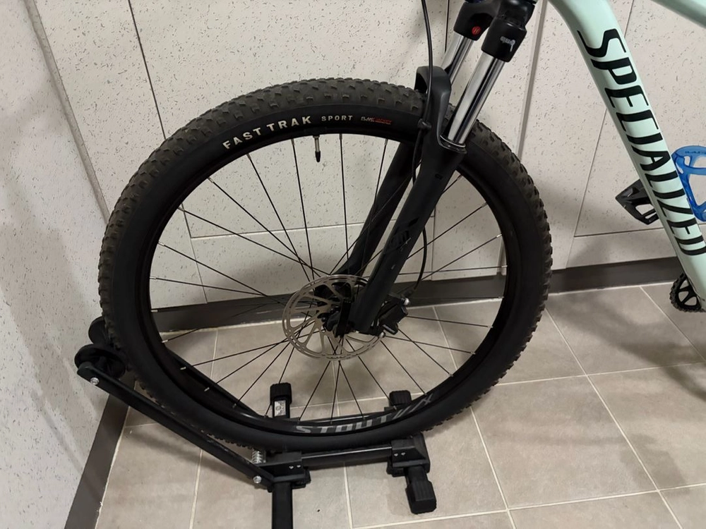 스페셜라이즈드 MTB 자전거 이미지