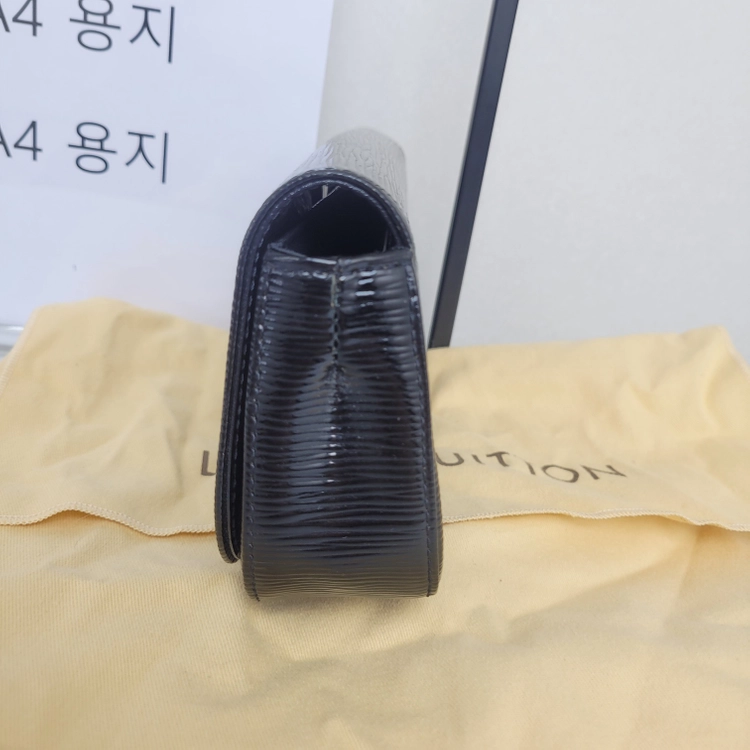 루이비통 M4029N 에삐 소베 클러치 (누나명품중고) 이미지