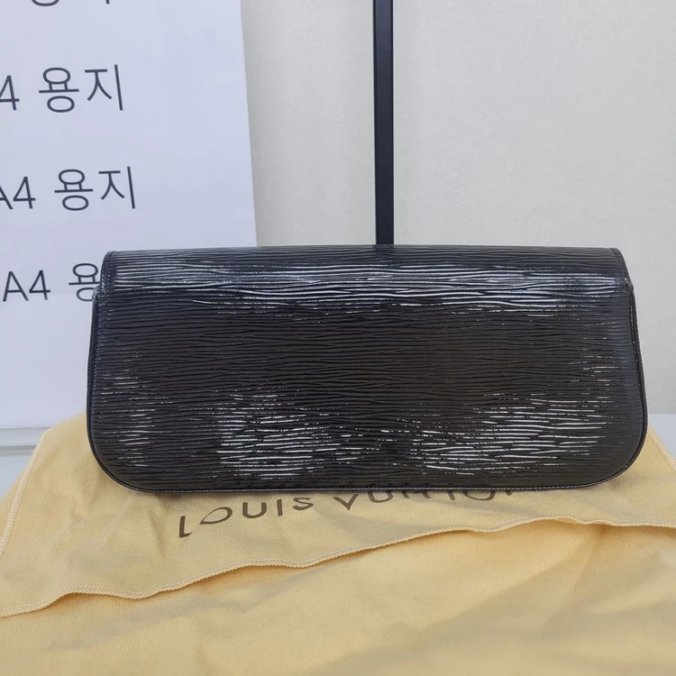 루이비통 M4029N 에삐 소베 클러치 (누나명품중고) 이미지