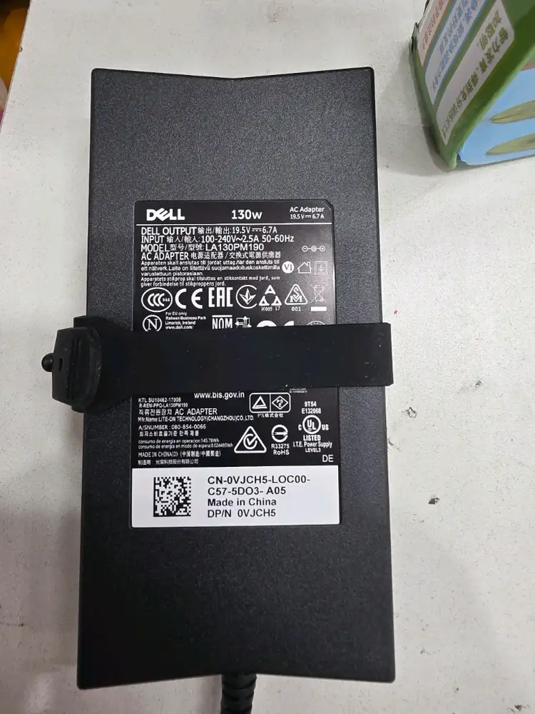Dell 130W 노트북 어댑터 XPS 15 9530 9550 9560 이미지