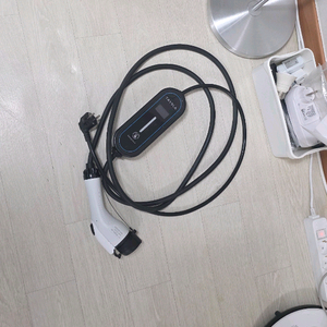 TAYSLA 16A 220V 3.5kw 비상용 완속충전기 이미지