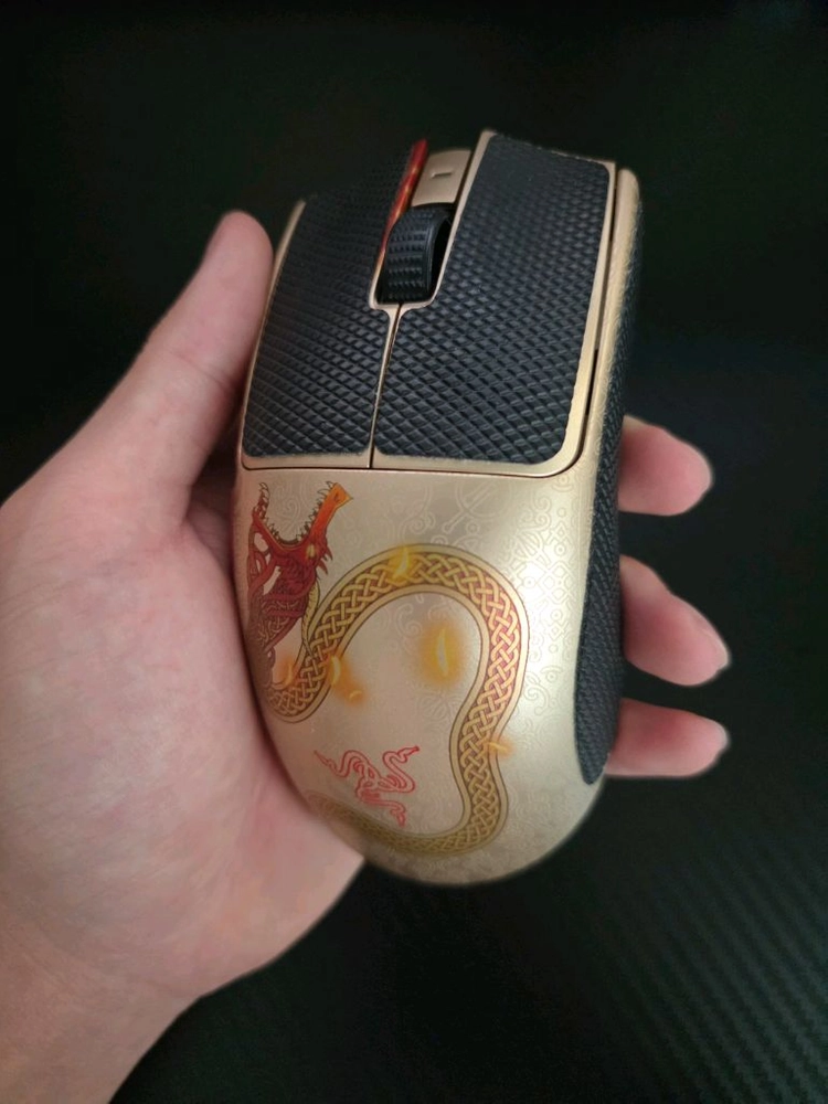 레이저 바이퍼 (Razer Viper) V3 Pro 카스 에디션 + 패드 세트 판매합니다 이미지