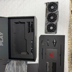 RTX 4070 vulcan 그래픽카드 이미지