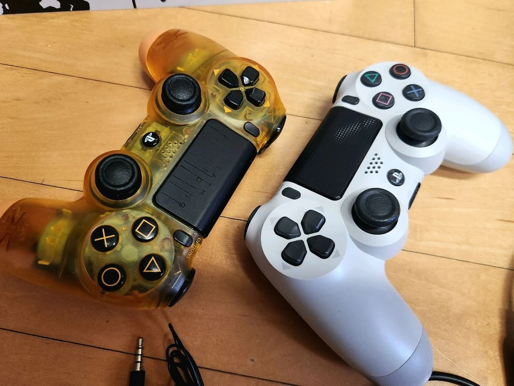 PS4 PRO 1TB 데스스트랜딩 에디션 7218B 이미지