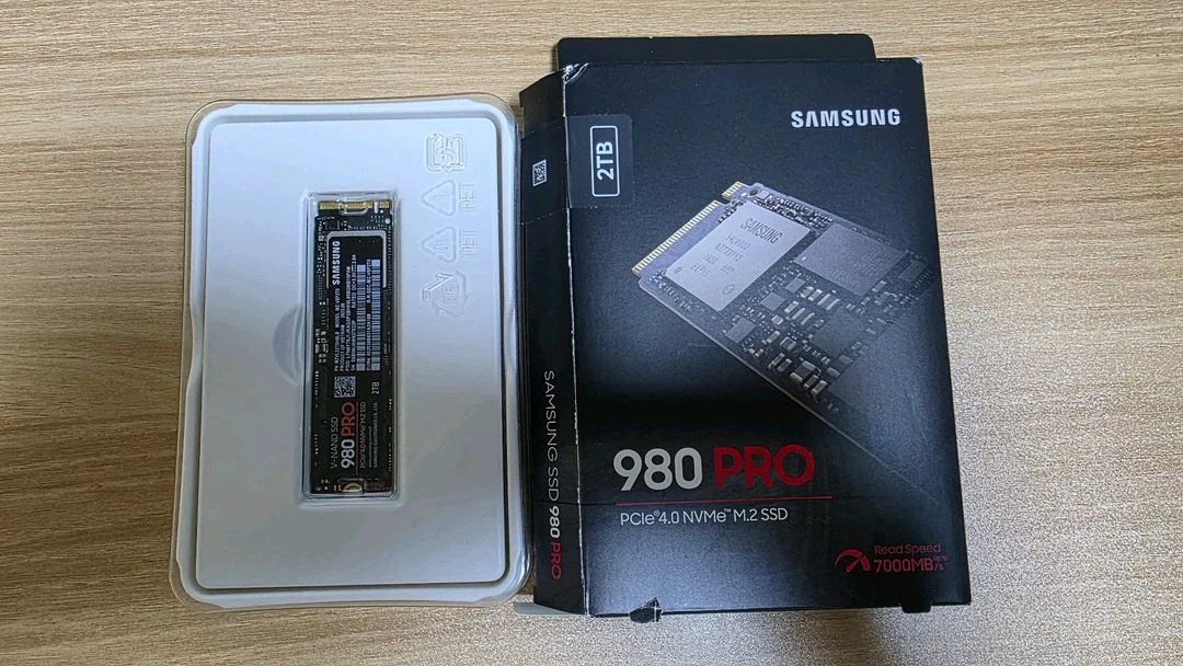 삼성 980 PRO NVMe M.2 SSD 2TB 이미지