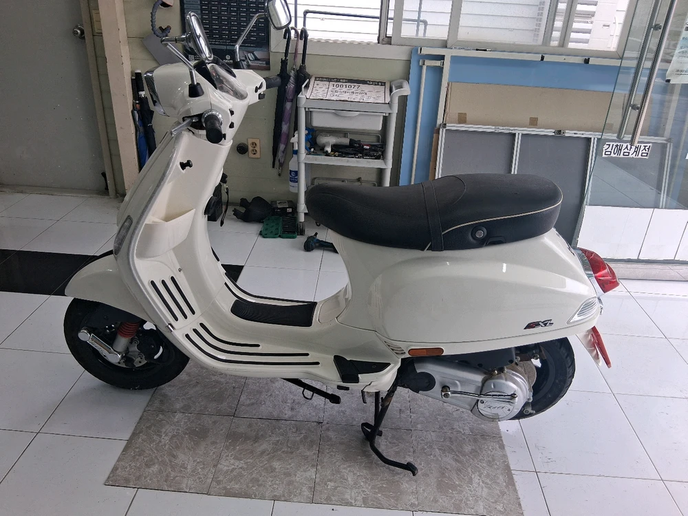 베스파sxl125 클래식 스쿠터 벤리 슈퍼커브 이미지