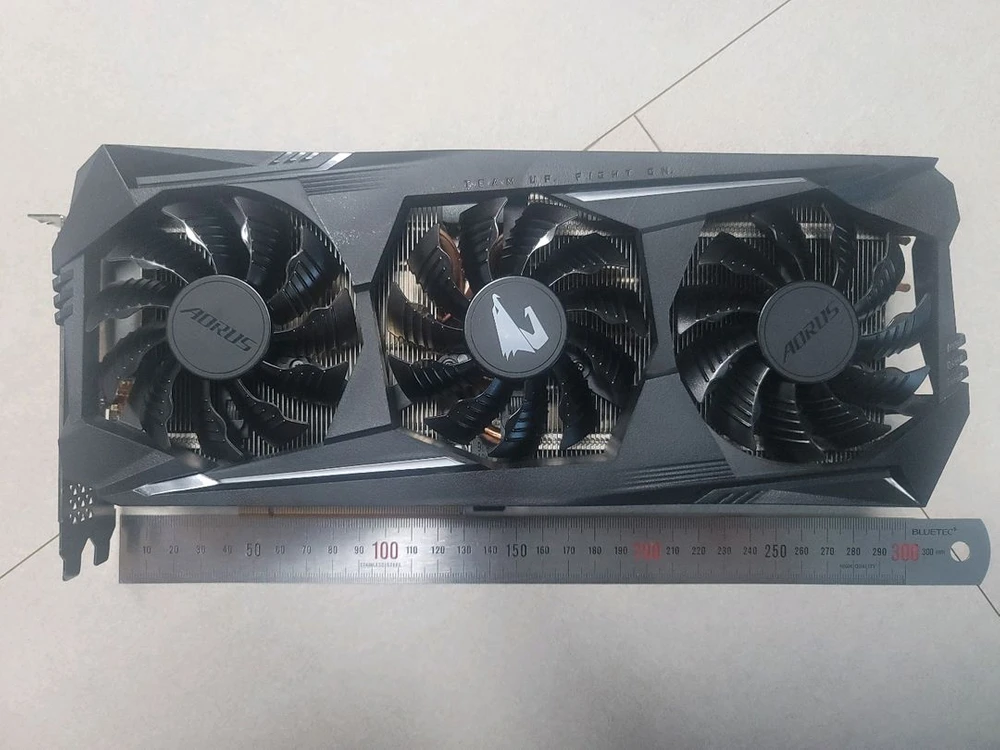 기가바이트 어로스 RX 5700XT 8G 풀박 팝니다 이미지