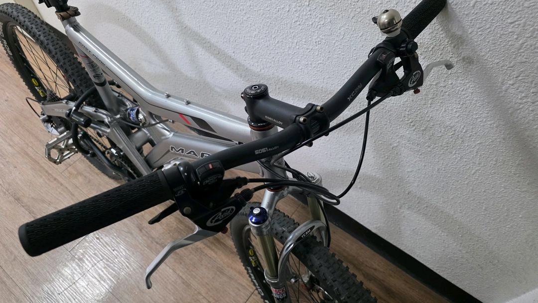 마린(MARIN) 이스트피크 풀샥 MTB 자전거 판매합니다 (폭스샥/마빅림) 이미지