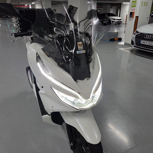 혼다 pcx 20년식 스쿠터.오토바이 이미지