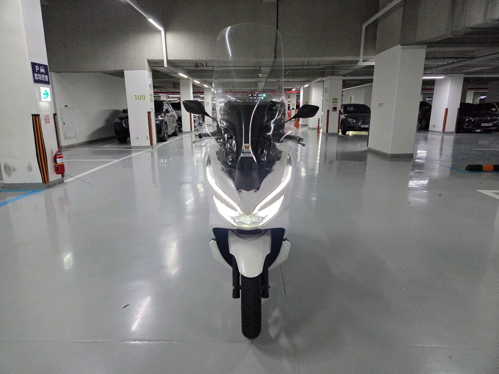 혼다 pcx 20년식 스쿠터.오토바이 이미지