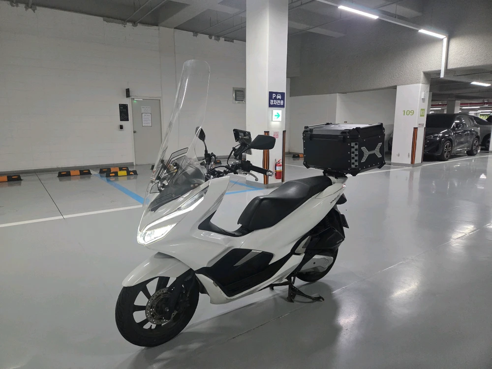 혼다 pcx 20년식 스쿠터.오토바이 이미지
