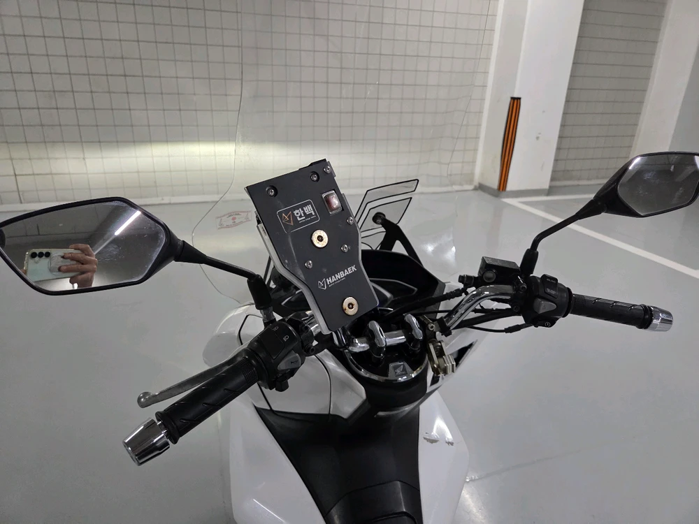 혼다 pcx 20년식 스쿠터.오토바이 이미지
