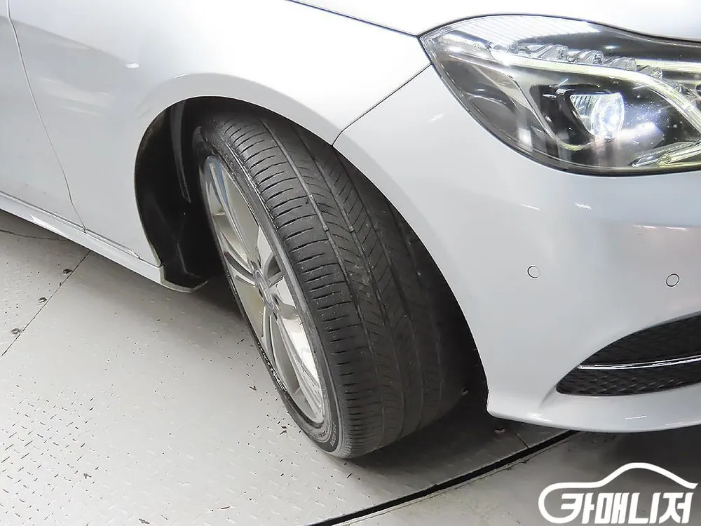 [벤츠]E-클래스 W212 E300 아방가르드 6월초특가 이미지