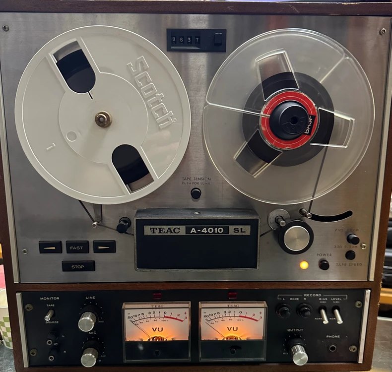 TEAC A-4010 SL 오픈릴 데크 이미지