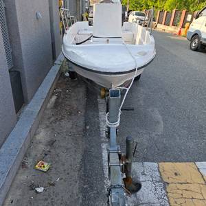 낚시보트 이미지