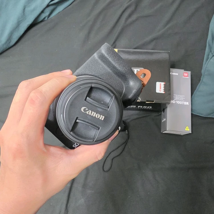 캐논 eos r50 카메라 +번들렌즈 +캐논 삼각대판매합니다. 이미지