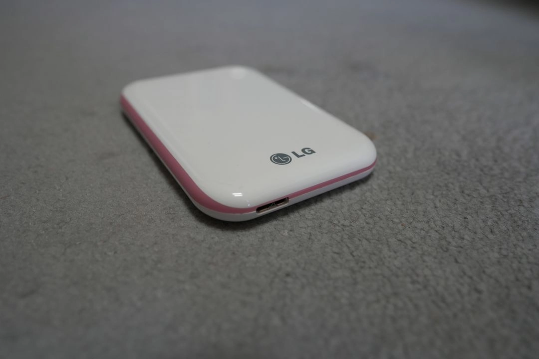 LG 외장하드 (HDD 2.5) 1T, 하드케이스 포함 6만 5천원에 판매 이미지
