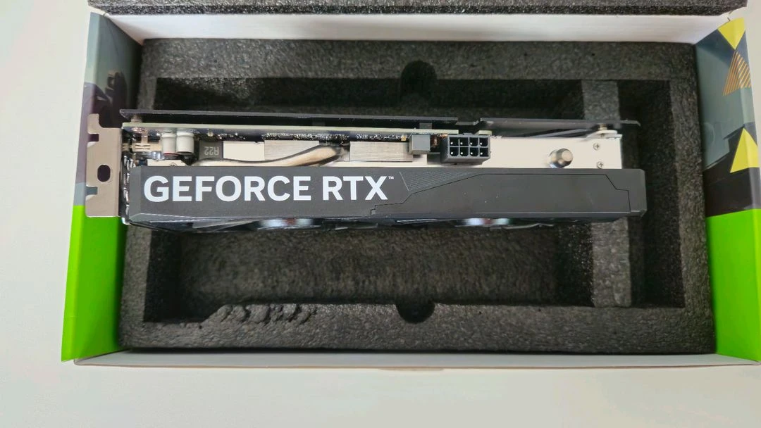 RTX 4060 그래픽카드 이미지
