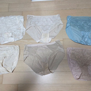 여성 속옷 팬티 중고속옷 이미지
