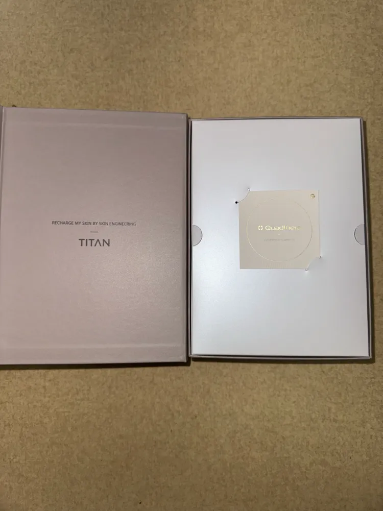 [미사용 새제품] 쿼드쎄라 TITAN T1 로즈골드 / 정품인증 / 직거래 이미지
