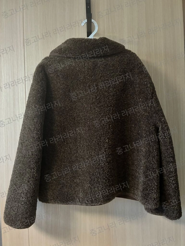 컴히얼 무스탕 퍼 자켓 브라운 이미지