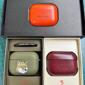 네이티브유니온 메종키츠네, 폴스미스 에어팟프로1,2 케이스 이미지