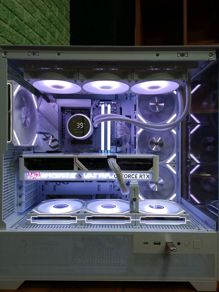 미사용 ) 9800X3D & RTX5080 컴퓨터 PC 이미지