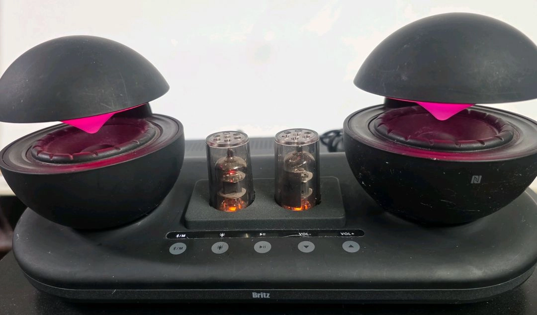 브리츠 진공관 스피커 & JBL 헤드폰 <북수원> 이미지