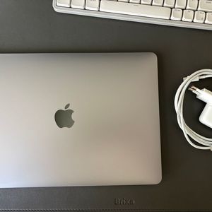 맥북 에어 M1 8GB/256GB 이미지