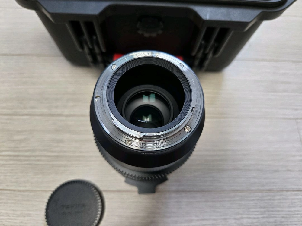 라오와 100mm t2.9 macro cine 시네렌즈 캐논 rf마운트 렌즈 판매합니다 이미지